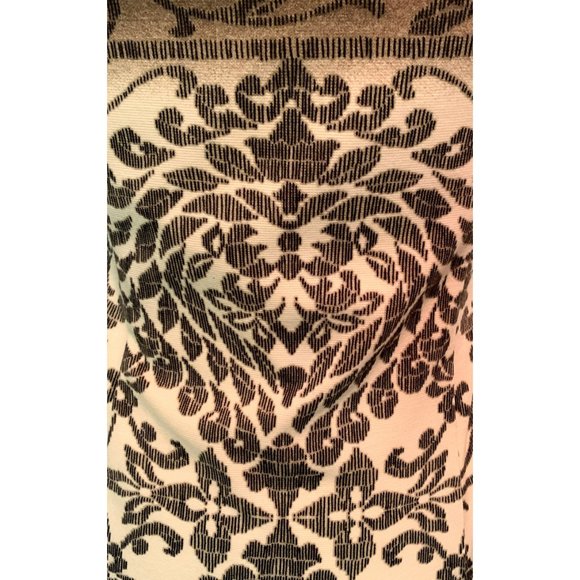 NWOT MAGGY LONDON SLEEVELES TAPESTY SHEATH DRESS 6 - Picture 3 of 3